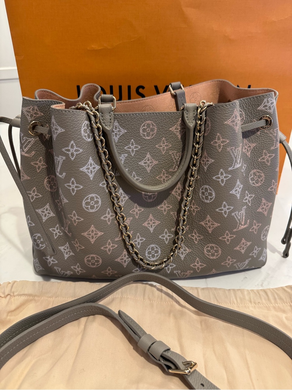 Louis Vuitton Mahina Bella Tote Flight Mode M23395 Authentic - Picture 2 of 11